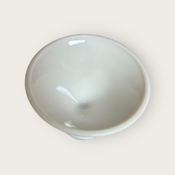 Vintage MCM Westmorland White Diamond Milk Glass Covered Pedestal Candy Dish - Picture 3 of 5